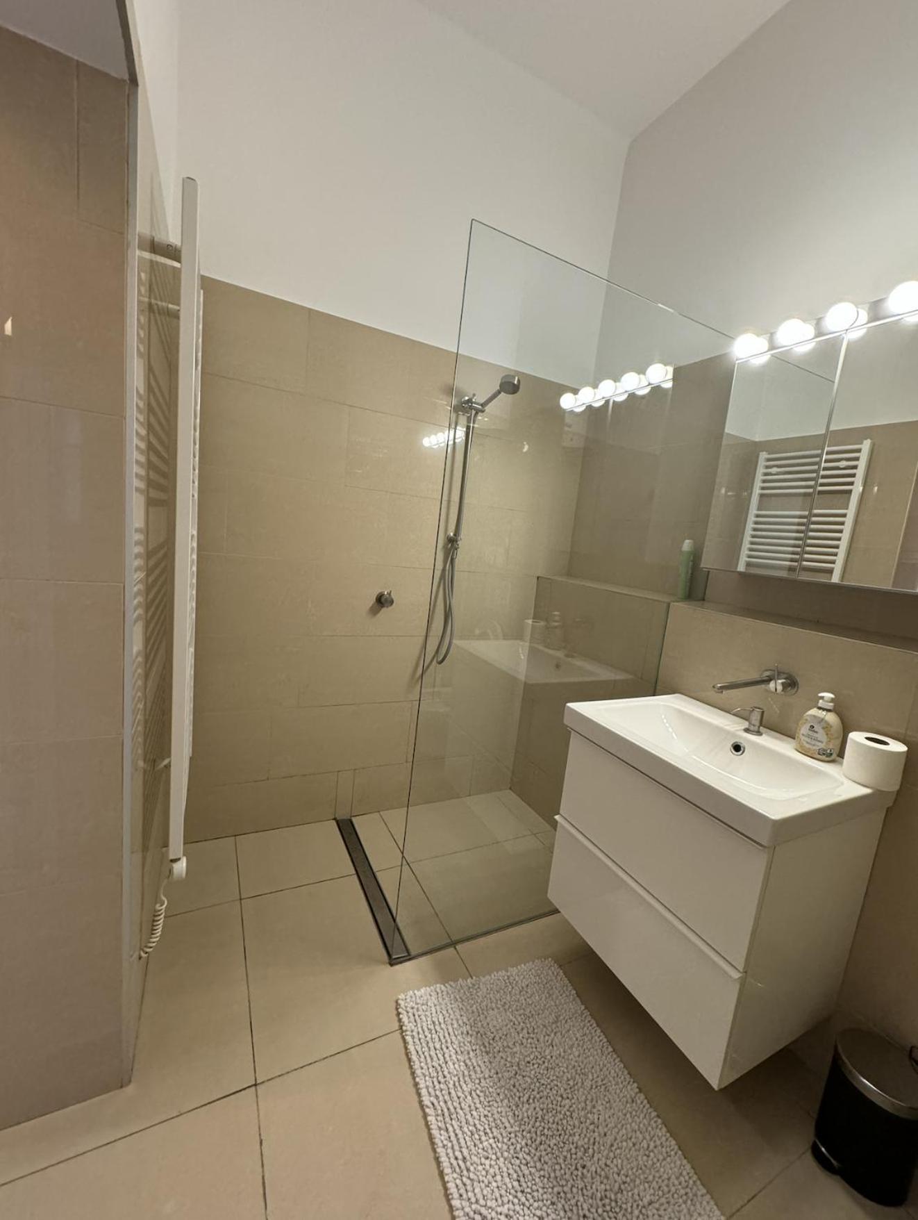 Vienna City Crown Apartment Naschmarkt U4 Esterno foto